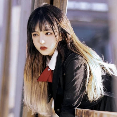 女性知性的图片头像