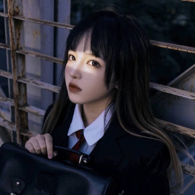 女性知性的图片头像