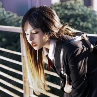 女性知性的图片头像