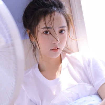 女性知性的图片头像