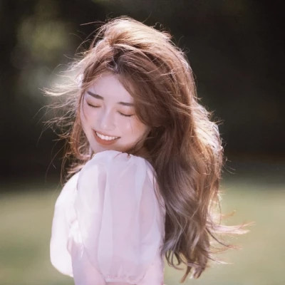 微信头像女生清新知性图片