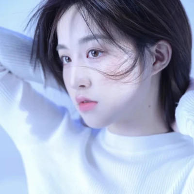 微信头像女生清新知性图片