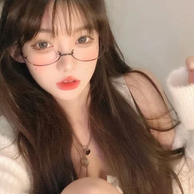 知性优雅成熟女生头像