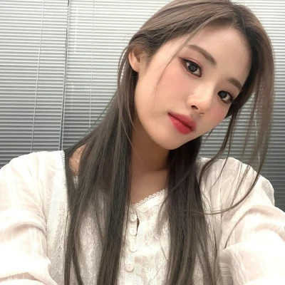 知性优雅成熟女生头像