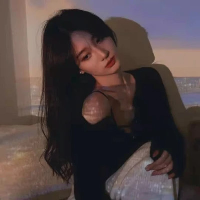 知性优雅成熟女生头像