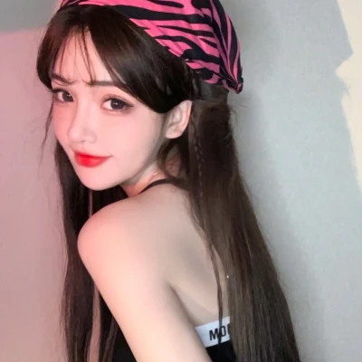 微信优雅知性女生头像