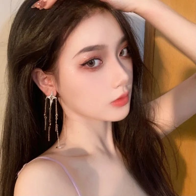 微信优雅知性女生头像