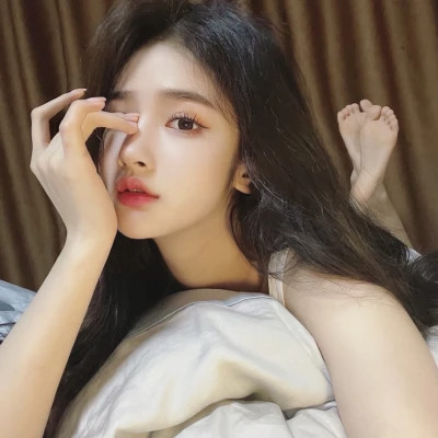 微信优雅知性女生头像