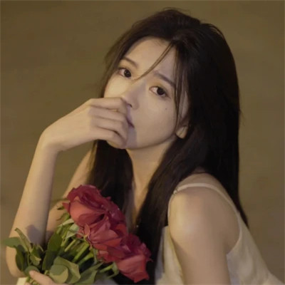 微信优雅知性女生头像