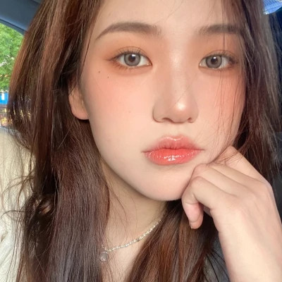 女性很知性的头像图片