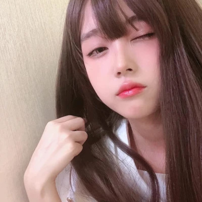 女性很知性的头像图片