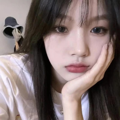 女性知性吸引人的图片头像