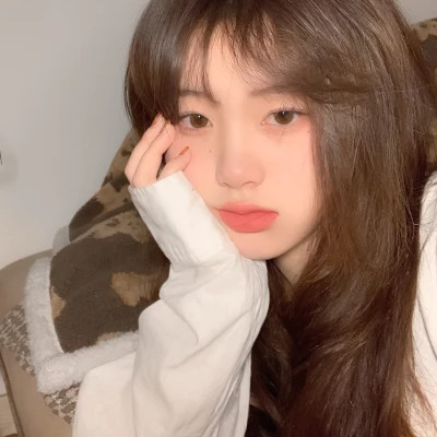 女性知性吸引人的图片头像