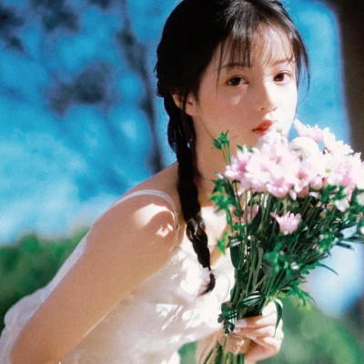唯美森系复古文艺女生头像
