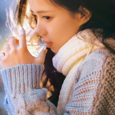唯美森系复古文艺女生头像
