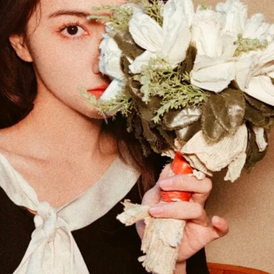 唯美森系复古文艺女生头像