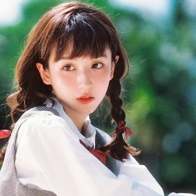 唯美森系复古文艺女生头像