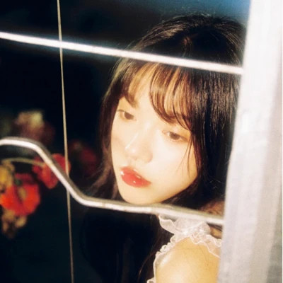 唯美森系复古文艺女生头像