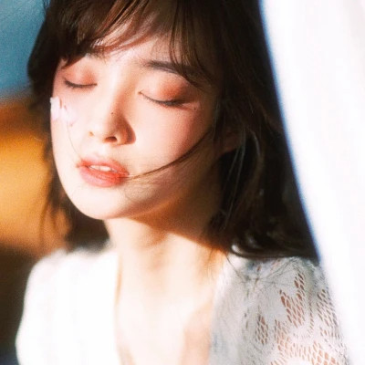 高级感头像女复古文艺图片