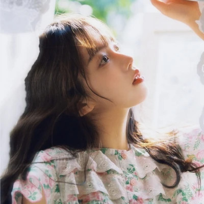 森系文艺女生头像高清