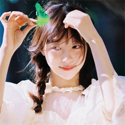 森系文艺女生头像高清
