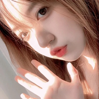 超稀有真人女生头像