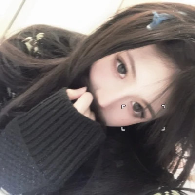 超稀有真人女生头像
