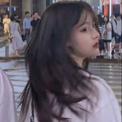 超稀有真人女生头像