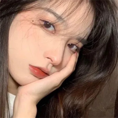 超稀有真人女生头像