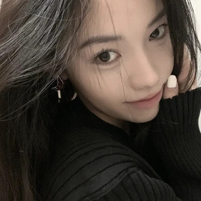 超稀有真人女生头像
