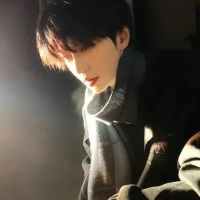 2025年帅气男生真人高清图片