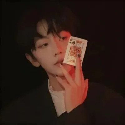 2025新款好看的头像男生真人帅气