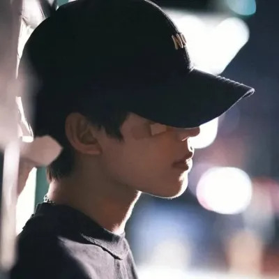 2025新款好看的头像男生真人帅气