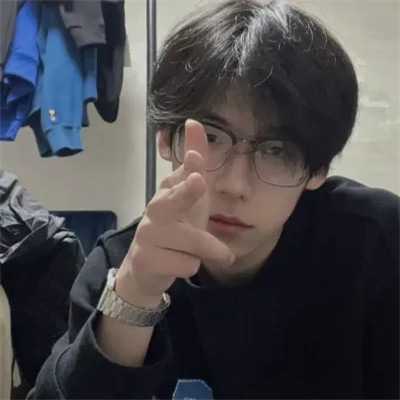 2025新款好看的头像男生真人帅气