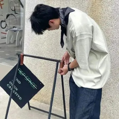 2025最新男生真人很酷的头像