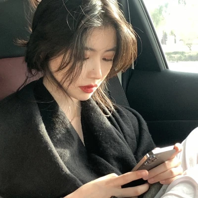 头像2025最新款女生真人