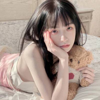 头像真人女生2025最新款
