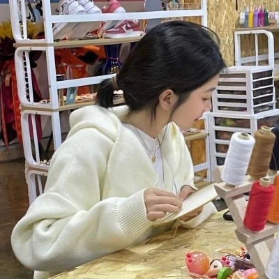 头像真人女生2025最新款