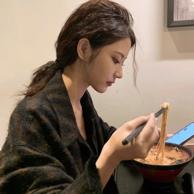 2025头像女生真人好看