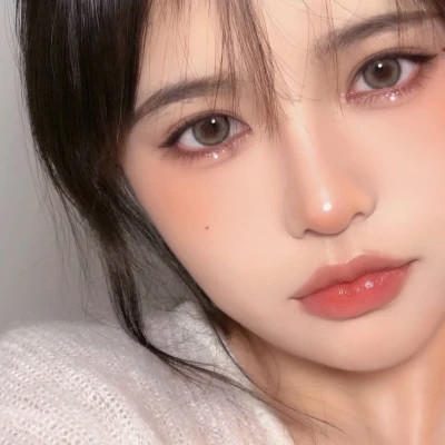 2025最火女生头像图片真人