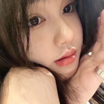 2025最火女生头像图片真人