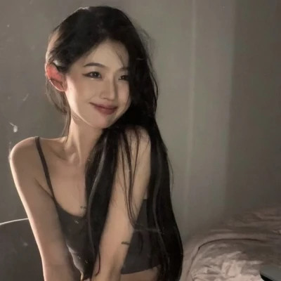 2025最火女生头像图片真人
