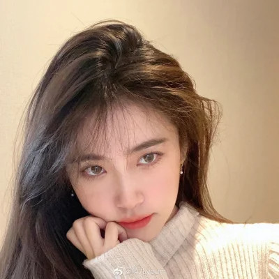 2025最火女生头像图片真人