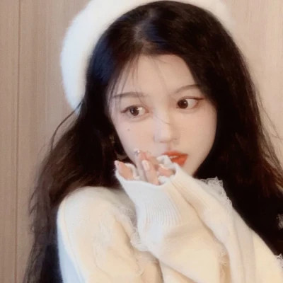 2025最火女生头像图片真人