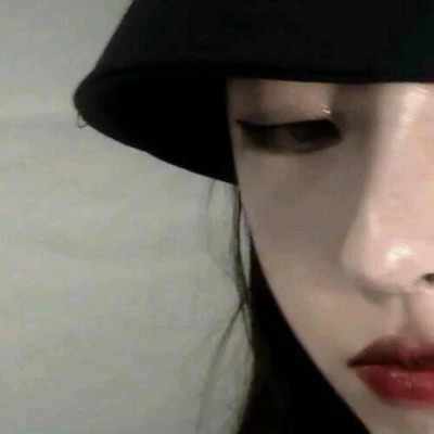 2025头像最新版女生真人