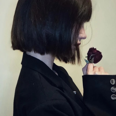 2025头像最新版女生真人