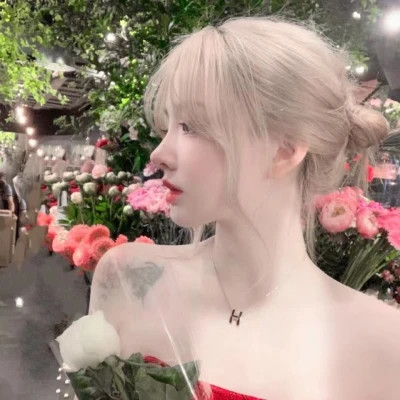 2025头像最新版女生真人