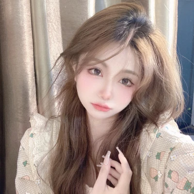 2025年女生真人版头像好看