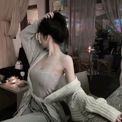 2025年女生真人版头像好看