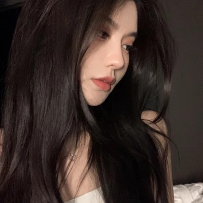 2025年女生真人版头像好看